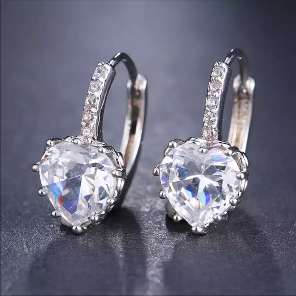Jewelry - New 925 Silver Love Heart Sapphire Stud Earrings